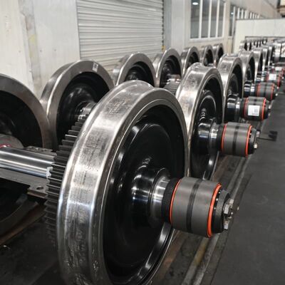 Customized Wheel Size Railway Wheelset with 5 Years Warranty and Roller Bearing for Locomotives