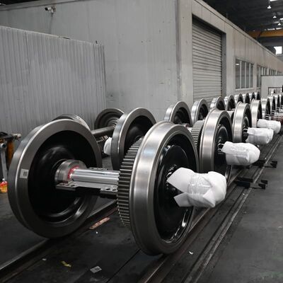 Customized Wheel Size Railway Wheelset with 5 Years Warranty and Roller Bearing for Locomotives